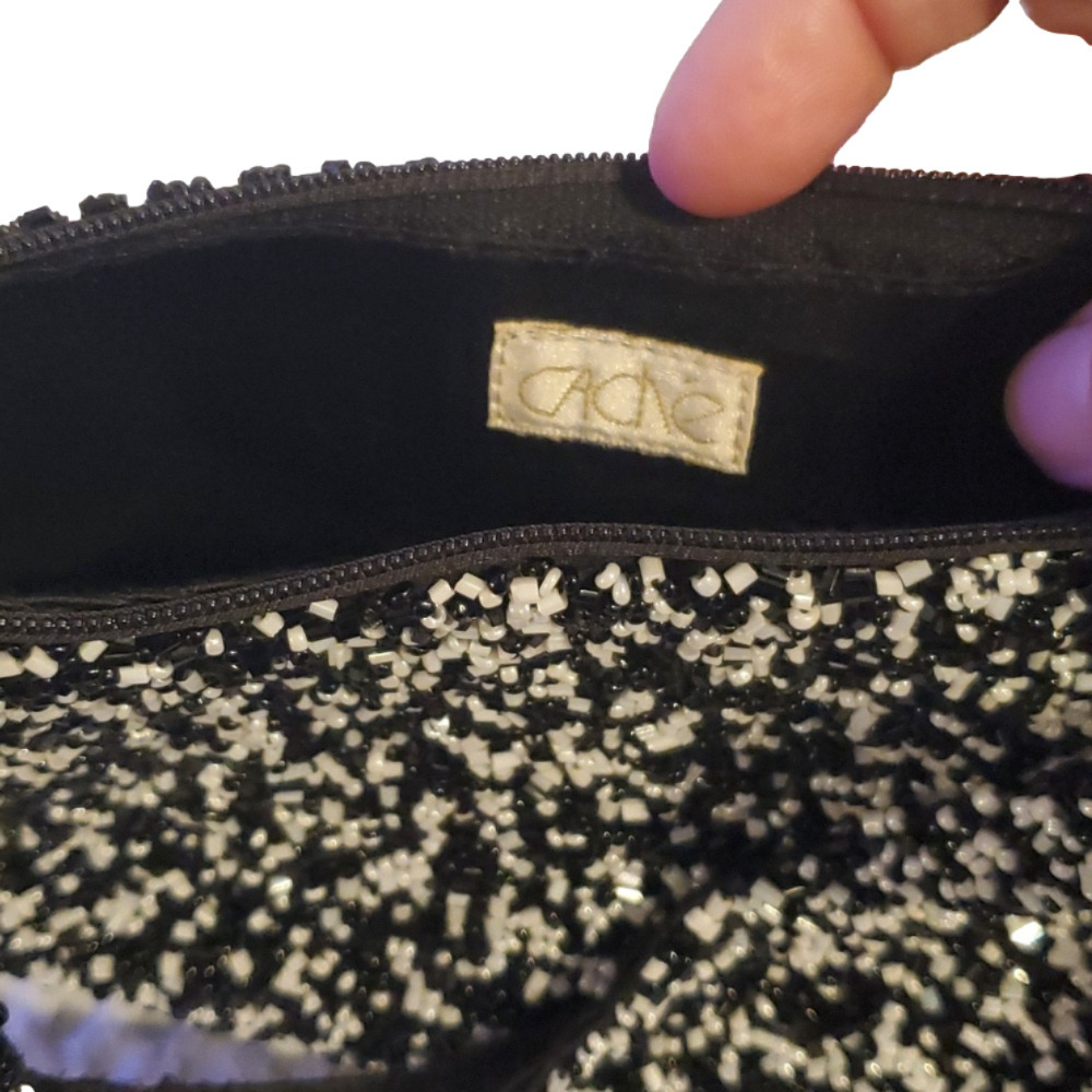 Cache beaded bag (#17) - Picture 3 of 5